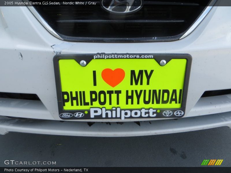 Nordic White / Gray 2005 Hyundai Elantra GLS Sedan