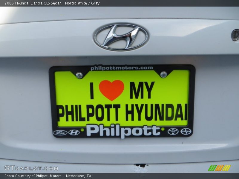 Nordic White / Gray 2005 Hyundai Elantra GLS Sedan