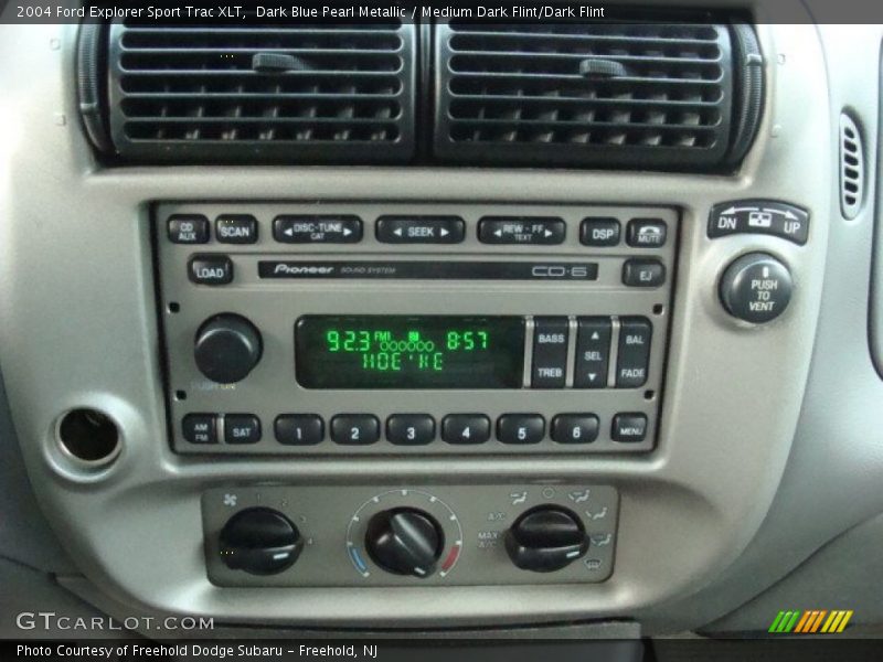 Controls of 2004 Explorer Sport Trac XLT