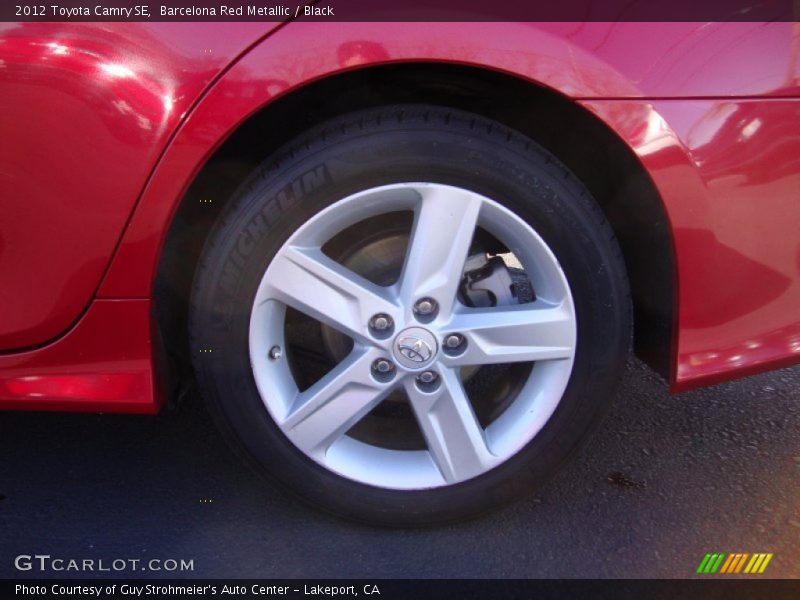 Barcelona Red Metallic / Black 2012 Toyota Camry SE