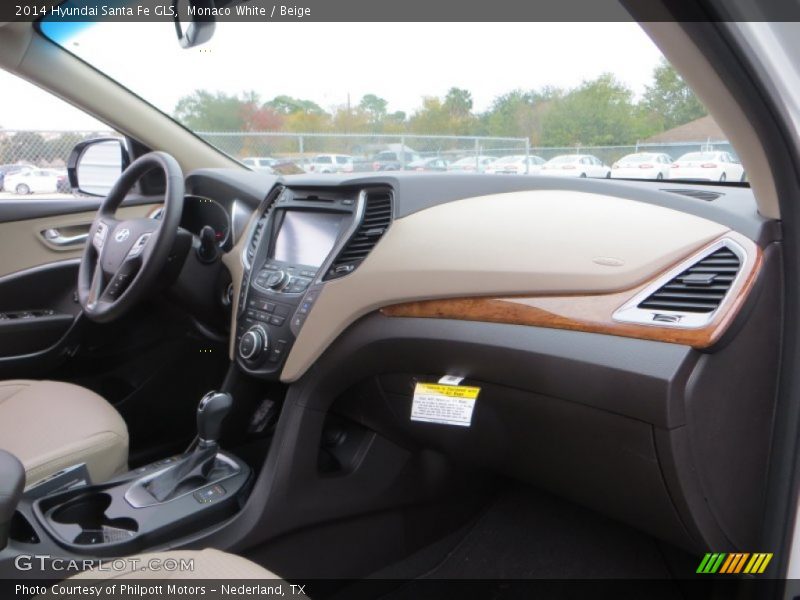 Dashboard of 2014 Santa Fe GLS