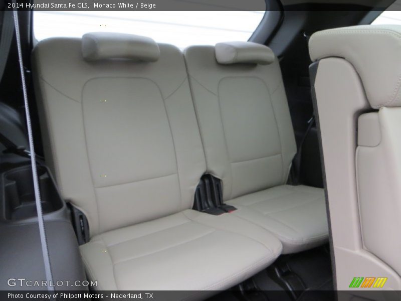 Rear Seat of 2014 Santa Fe GLS