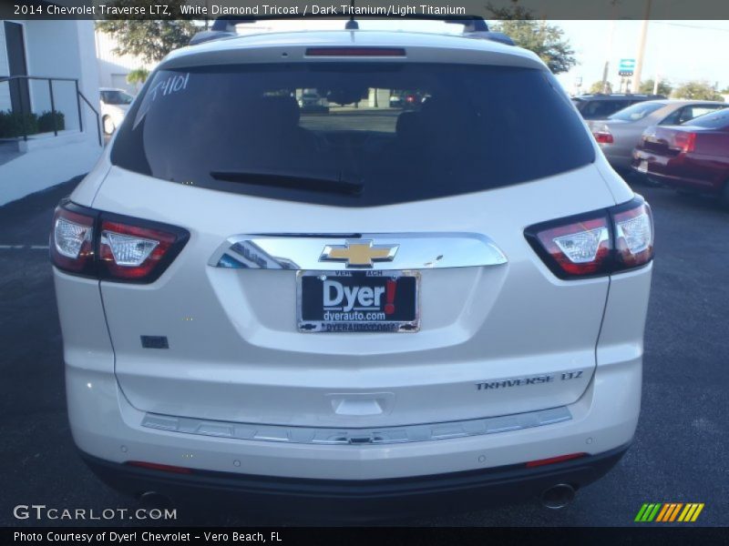 White Diamond Tricoat / Dark Titanium/Light Titanium 2014 Chevrolet Traverse LTZ