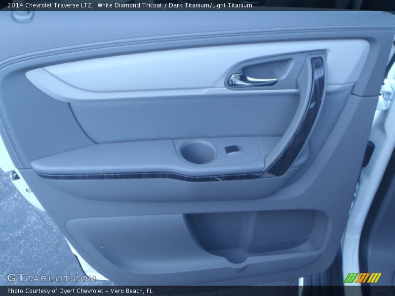 White Diamond Tricoat / Dark Titanium/Light Titanium 2014 Chevrolet Traverse LTZ