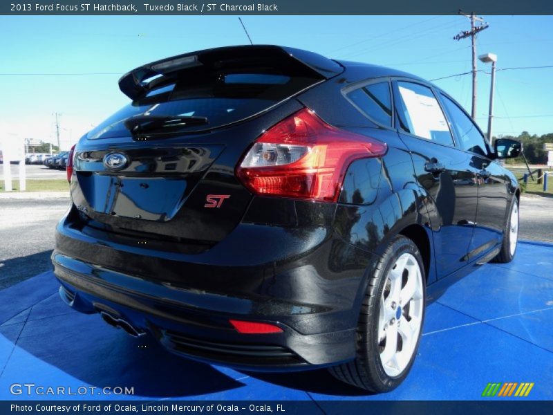 Tuxedo Black / ST Charcoal Black 2013 Ford Focus ST Hatchback