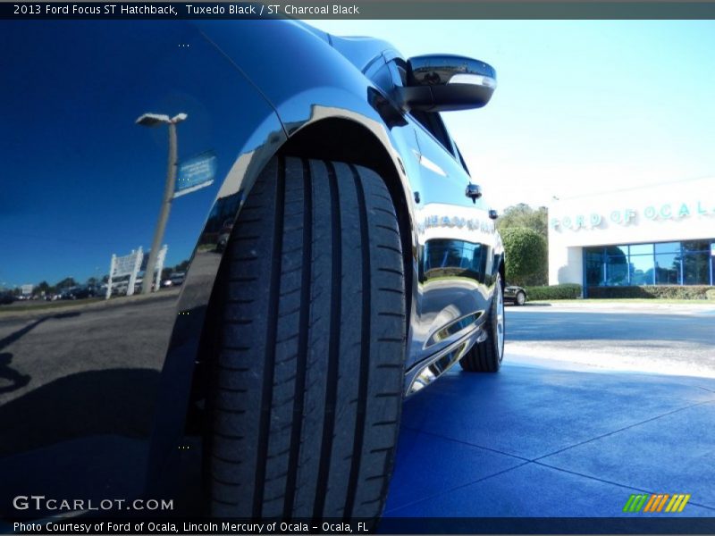 Tuxedo Black / ST Charcoal Black 2013 Ford Focus ST Hatchback