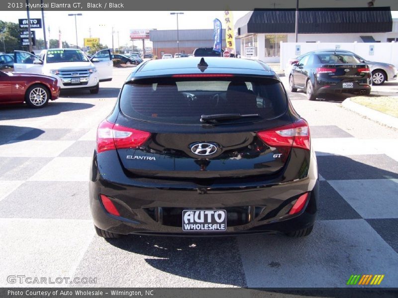 Black / Black 2013 Hyundai Elantra GT