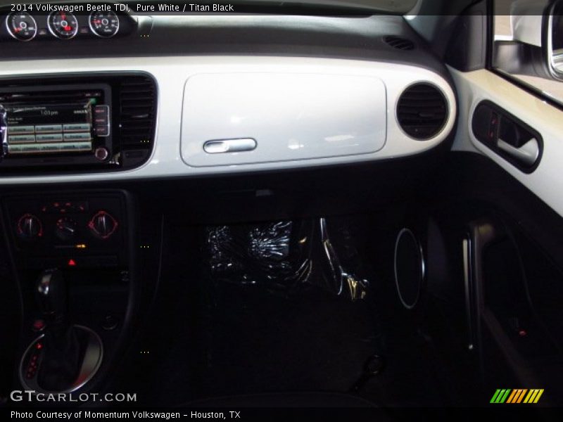 Pure White / Titan Black 2014 Volkswagen Beetle TDI