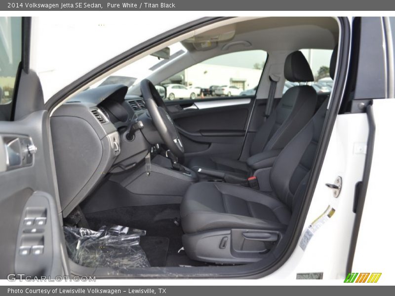 Pure White / Titan Black 2014 Volkswagen Jetta SE Sedan
