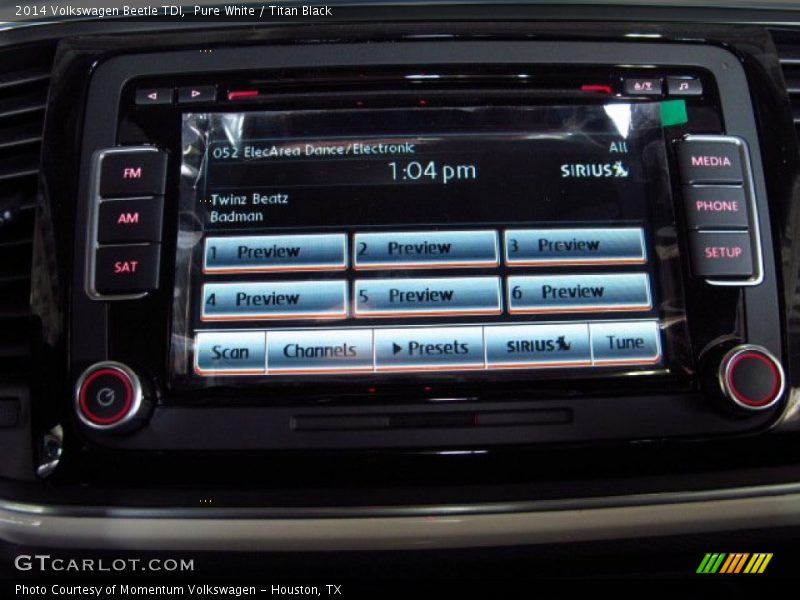 Pure White / Titan Black 2014 Volkswagen Beetle TDI