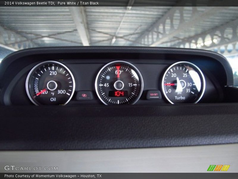 Pure White / Titan Black 2014 Volkswagen Beetle TDI
