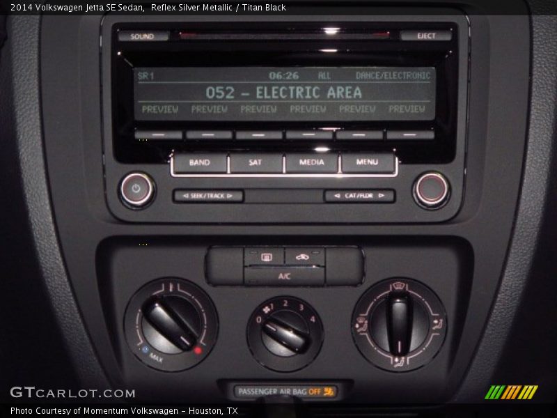 Reflex Silver Metallic / Titan Black 2014 Volkswagen Jetta SE Sedan
