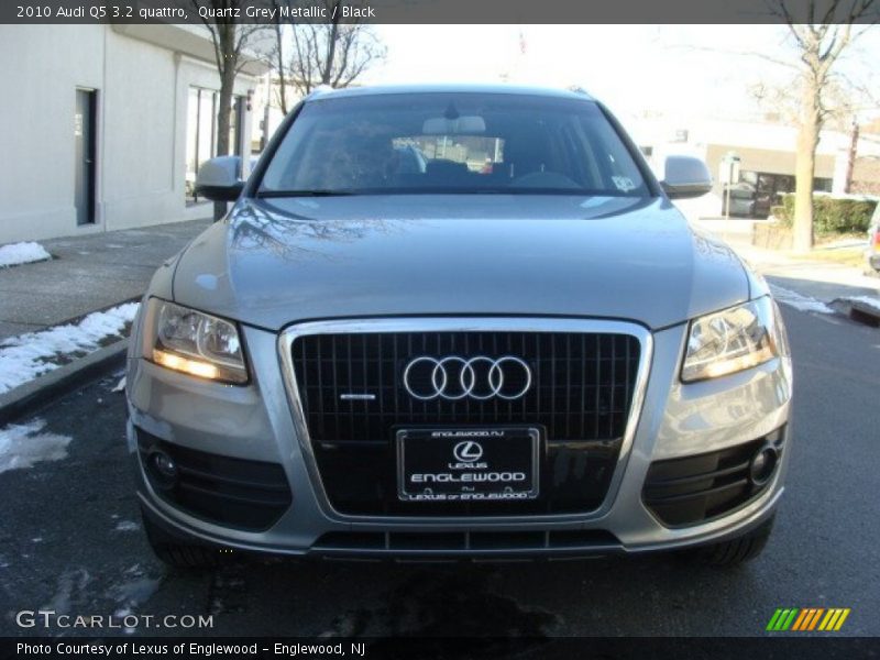 Quartz Grey Metallic / Black 2010 Audi Q5 3.2 quattro