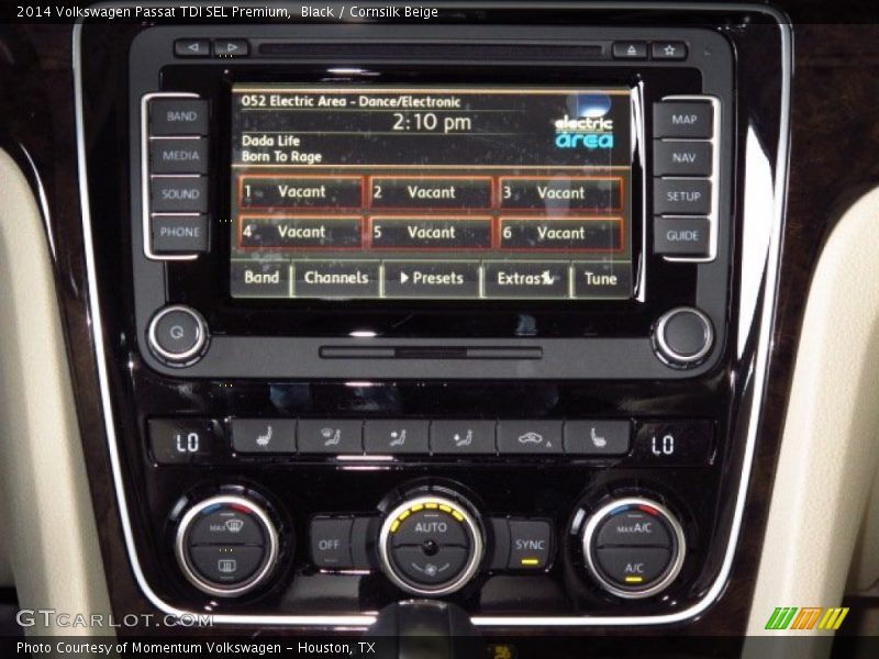 Black / Cornsilk Beige 2014 Volkswagen Passat TDI SEL Premium