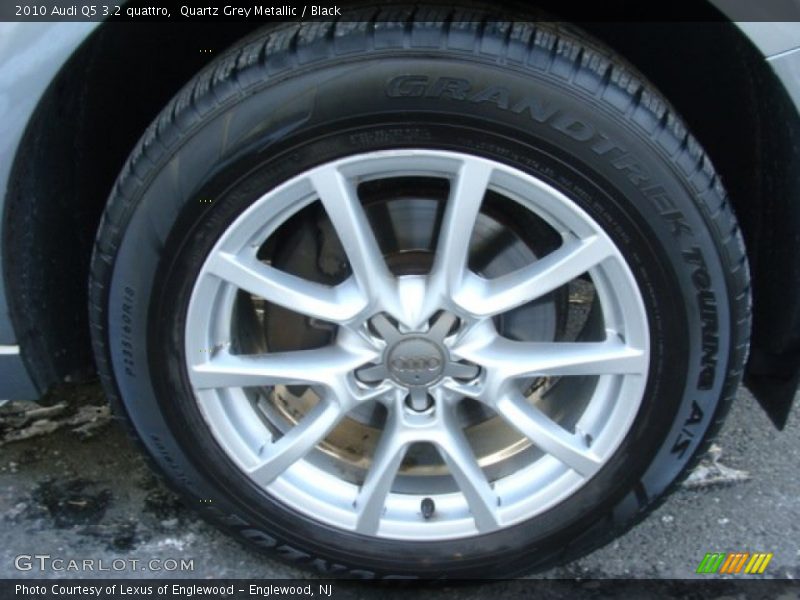 Quartz Grey Metallic / Black 2010 Audi Q5 3.2 quattro