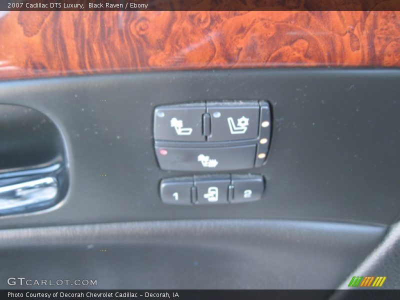Black Raven / Ebony 2007 Cadillac DTS Luxury