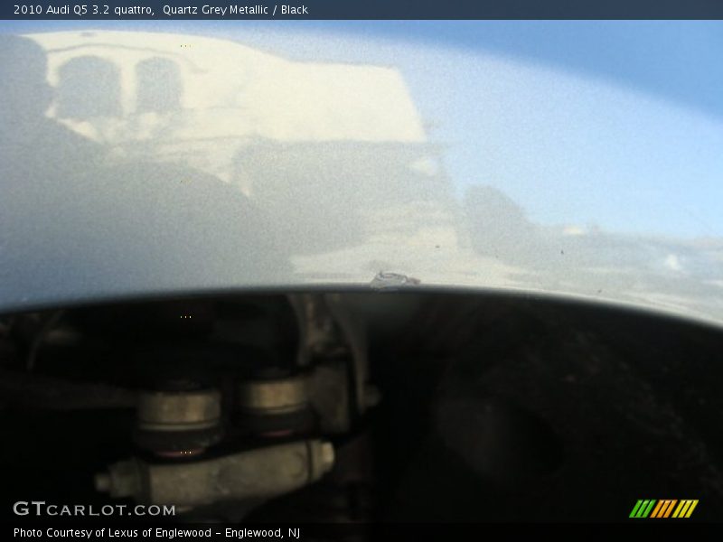 Quartz Grey Metallic / Black 2010 Audi Q5 3.2 quattro