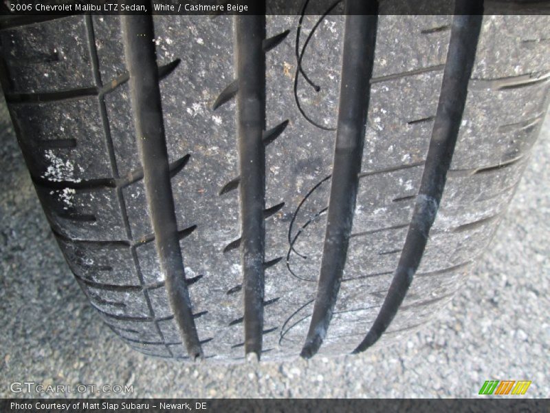 White / Cashmere Beige 2006 Chevrolet Malibu LTZ Sedan