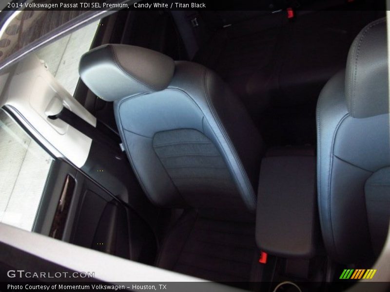 Candy White / Titan Black 2014 Volkswagen Passat TDI SEL Premium
