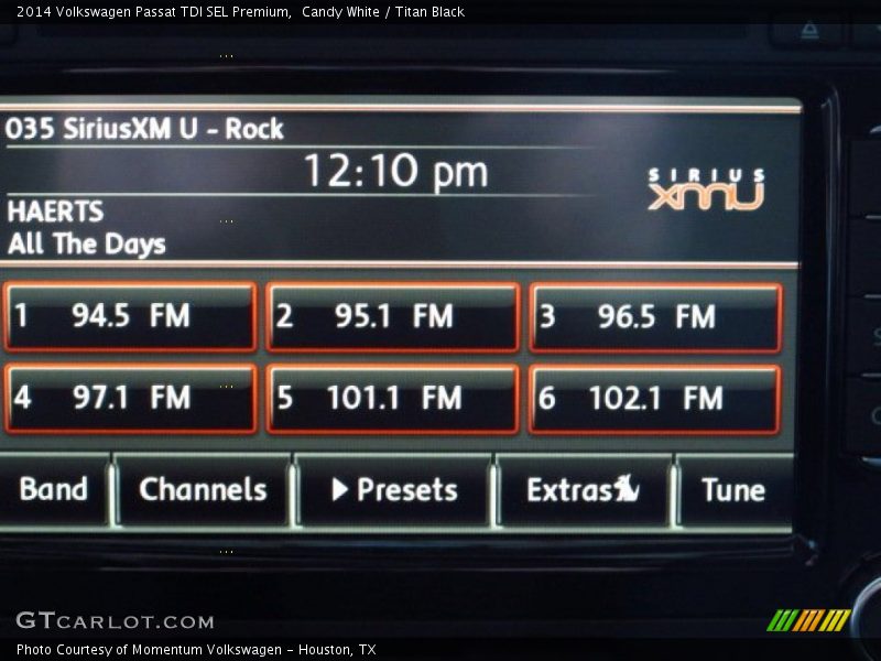 Candy White / Titan Black 2014 Volkswagen Passat TDI SEL Premium