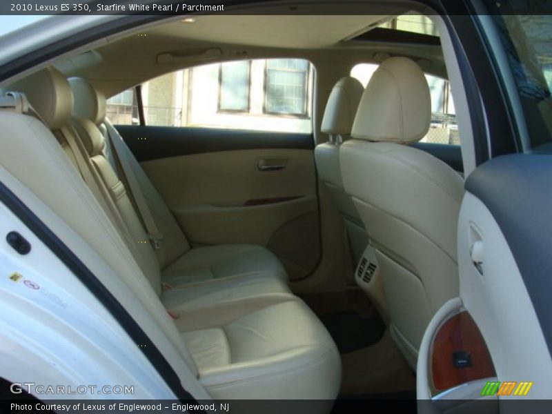Starfire White Pearl / Parchment 2010 Lexus ES 350
