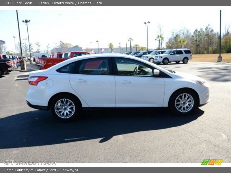 Oxford White / Charcoal Black 2012 Ford Focus SE Sedan