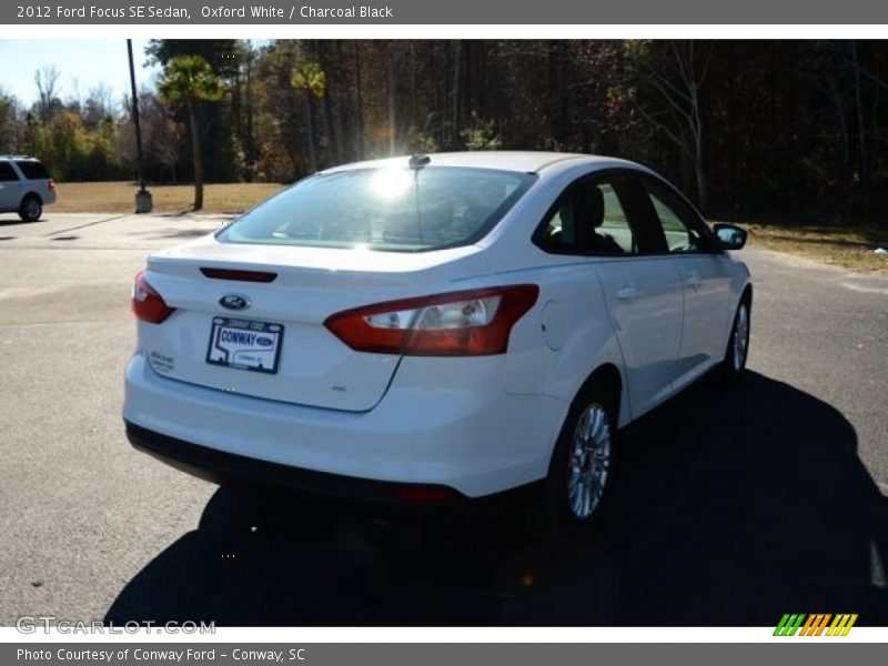 Oxford White / Charcoal Black 2012 Ford Focus SE Sedan