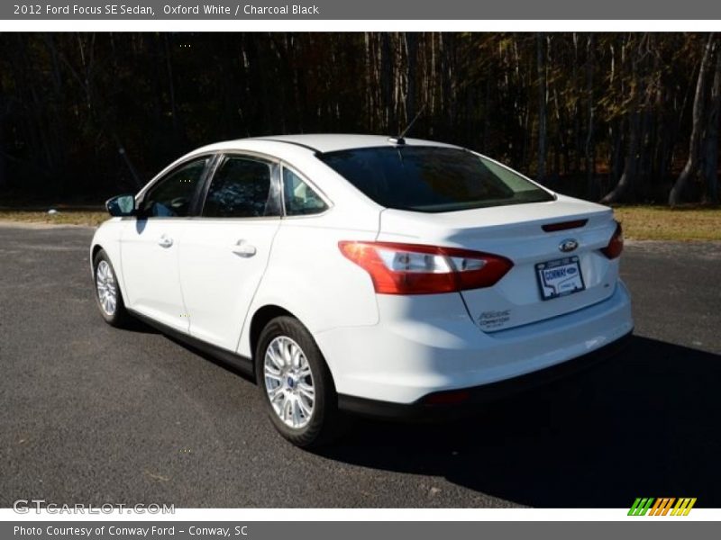 Oxford White / Charcoal Black 2012 Ford Focus SE Sedan