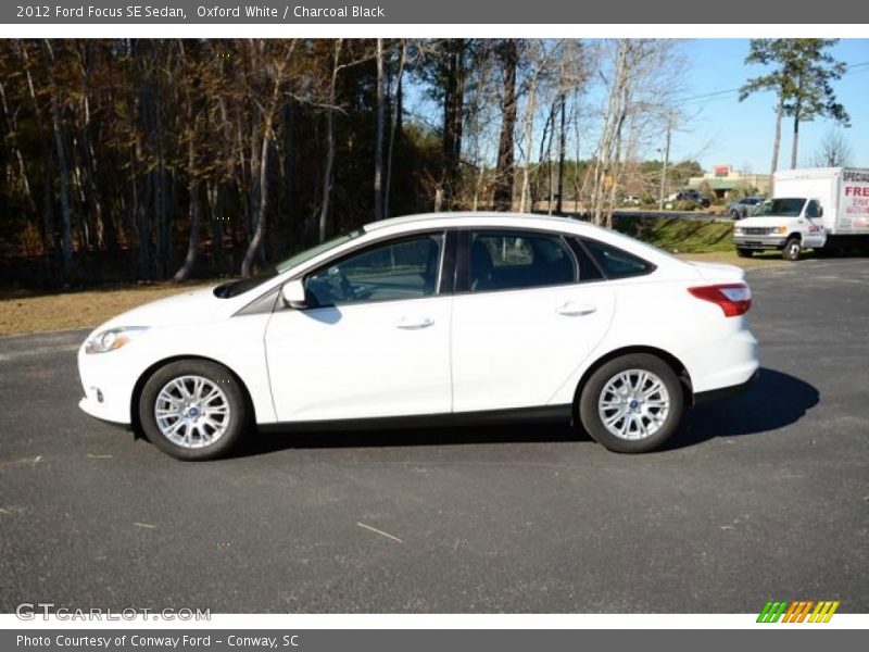 Oxford White / Charcoal Black 2012 Ford Focus SE Sedan