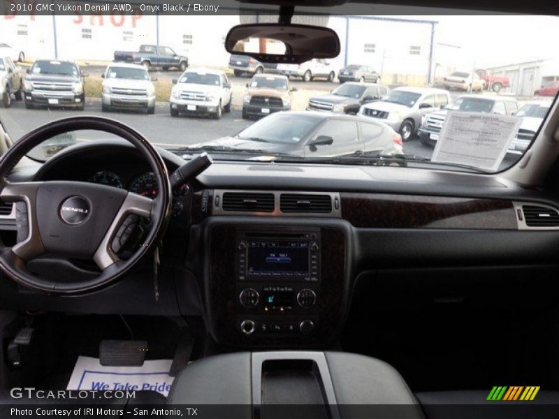 Onyx Black / Ebony 2010 GMC Yukon Denali AWD