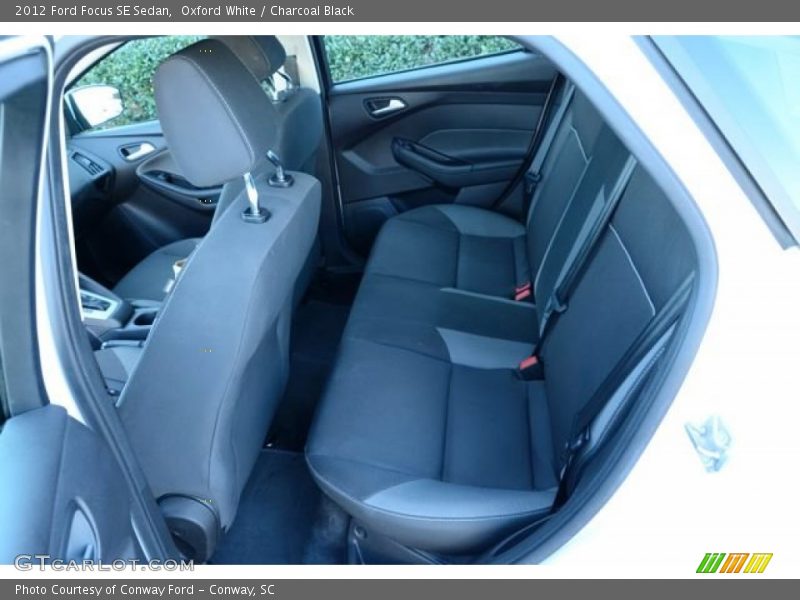 Oxford White / Charcoal Black 2012 Ford Focus SE Sedan