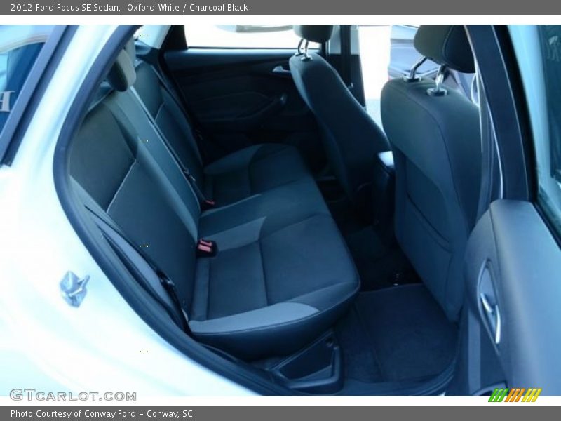 Oxford White / Charcoal Black 2012 Ford Focus SE Sedan