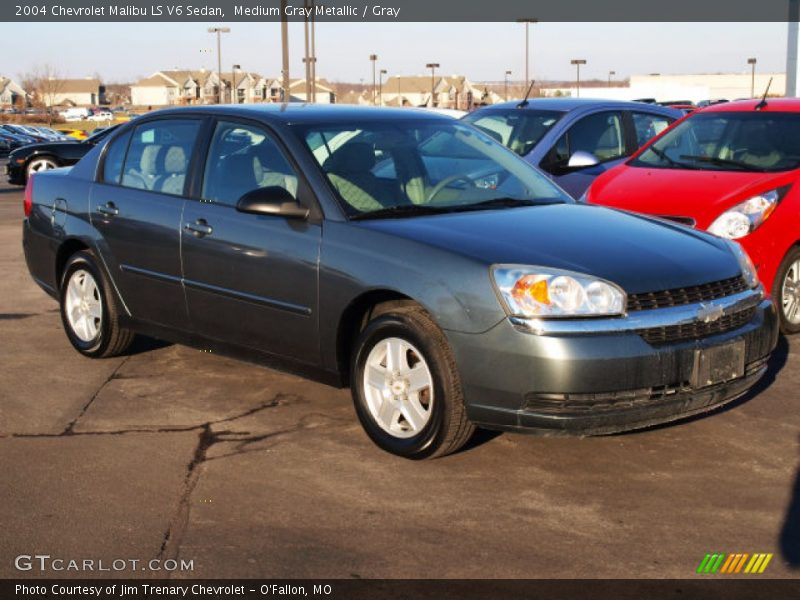 Front 3/4 View of 2004 Malibu LS V6 Sedan