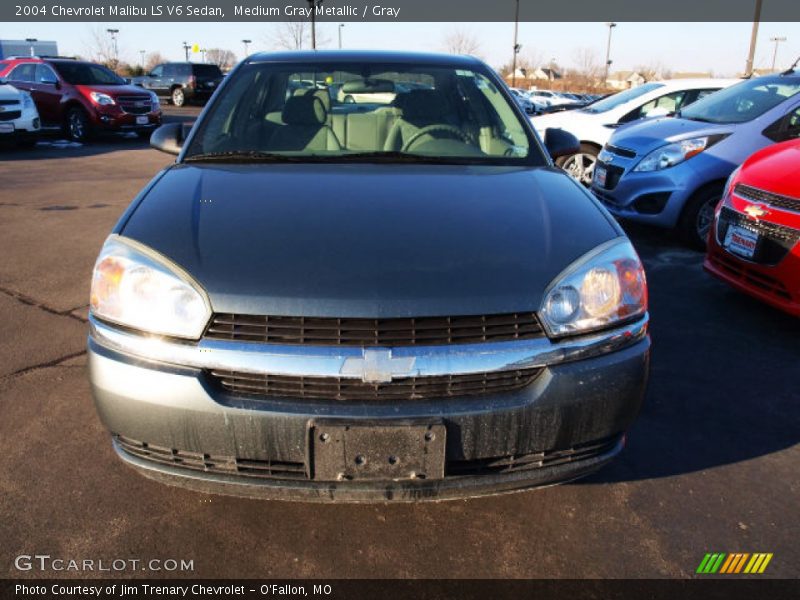 Medium Gray Metallic / Gray 2004 Chevrolet Malibu LS V6 Sedan