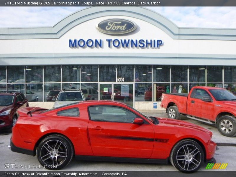 Race Red / CS Charcoal Black/Carbon 2011 Ford Mustang GT/CS California Special Coupe