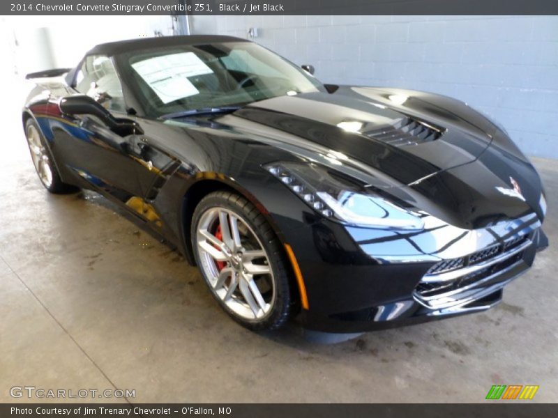 Front 3/4 View of 2014 Corvette Stingray Convertible Z51
