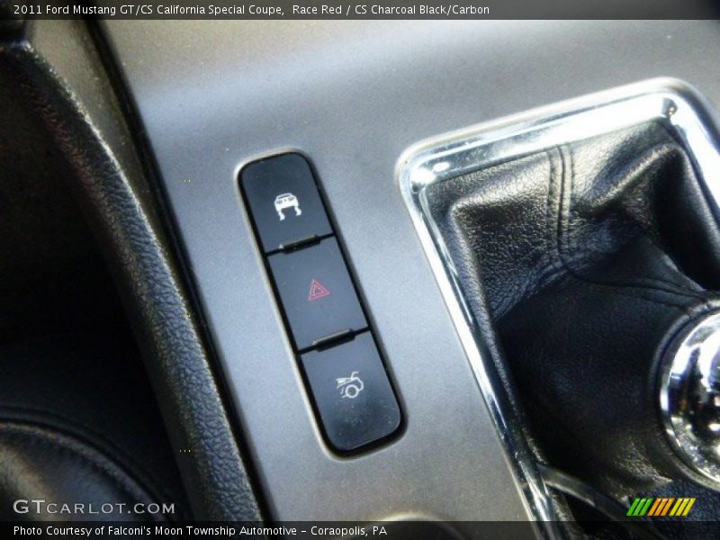Race Red / CS Charcoal Black/Carbon 2011 Ford Mustang GT/CS California Special Coupe