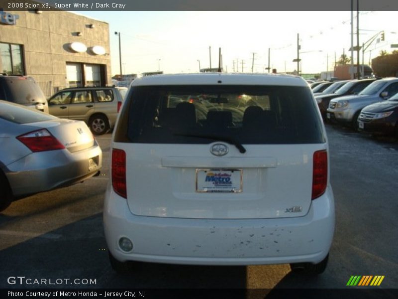 Super White / Dark Gray 2008 Scion xB