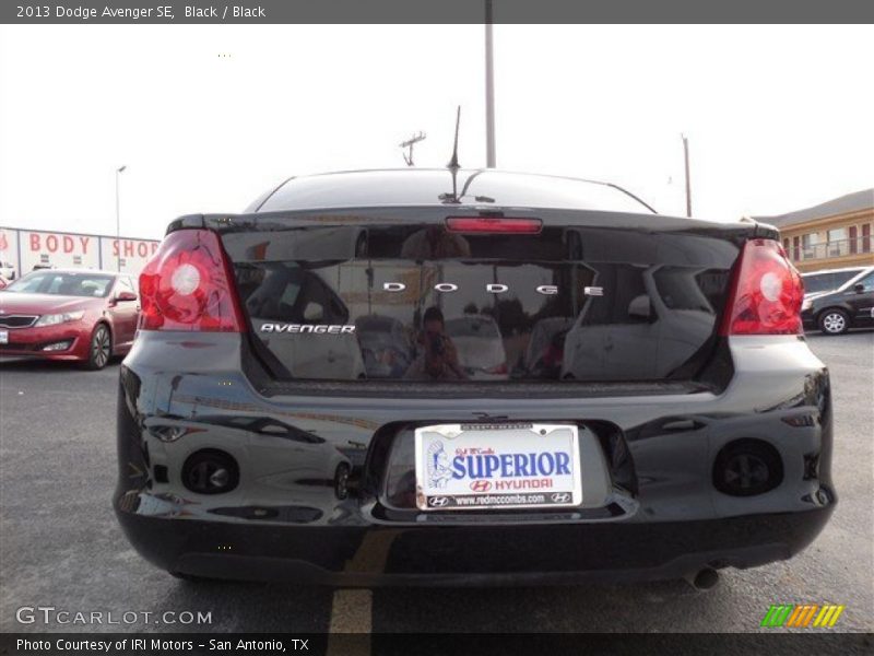 Black / Black 2013 Dodge Avenger SE