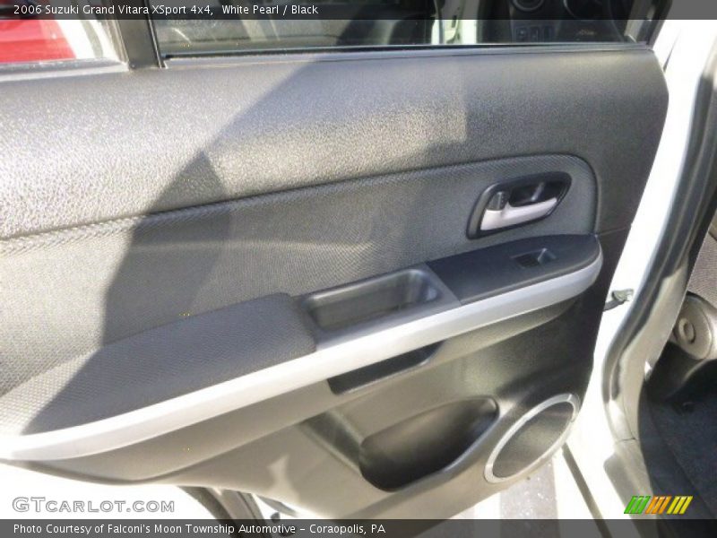 White Pearl / Black 2006 Suzuki Grand Vitara XSport 4x4