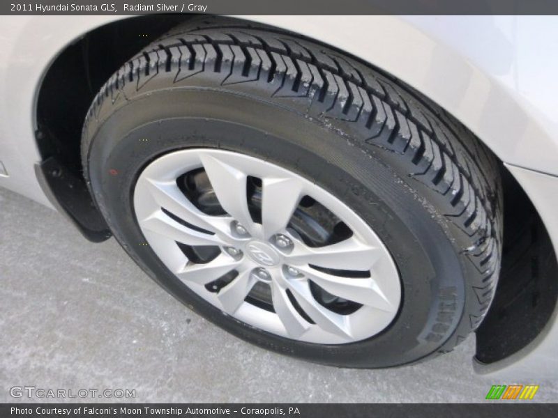 Radiant Silver / Gray 2011 Hyundai Sonata GLS