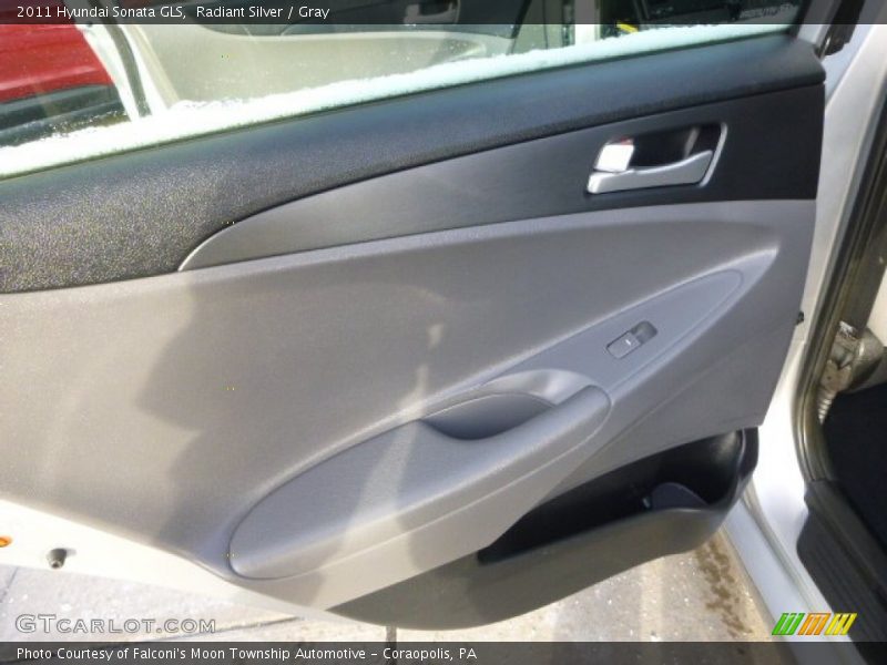 Radiant Silver / Gray 2011 Hyundai Sonata GLS