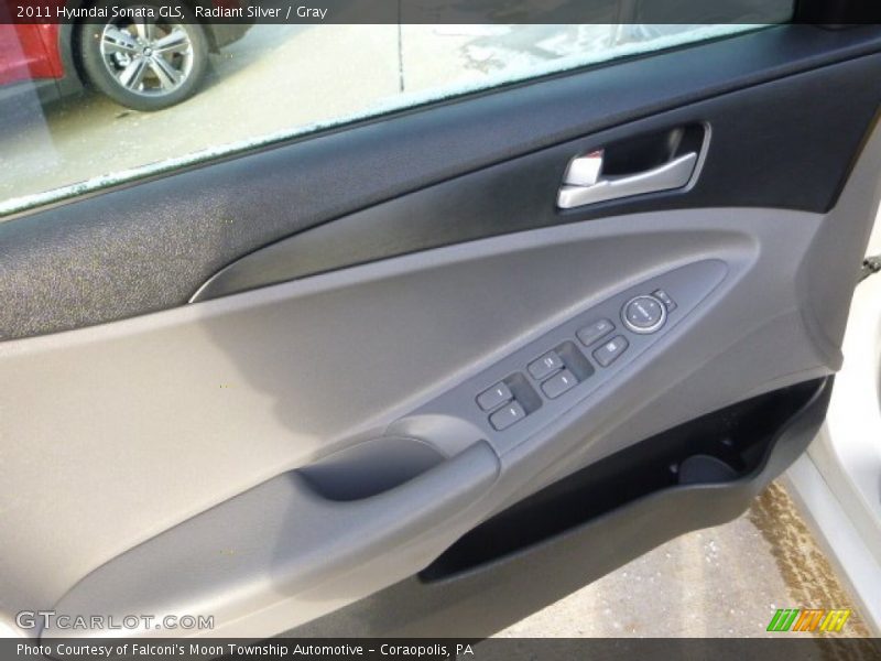 Radiant Silver / Gray 2011 Hyundai Sonata GLS