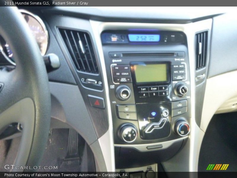 Radiant Silver / Gray 2011 Hyundai Sonata GLS