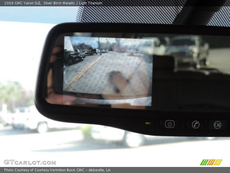 Silver Birch Metallic / Light Titanium 2009 GMC Yukon SLE