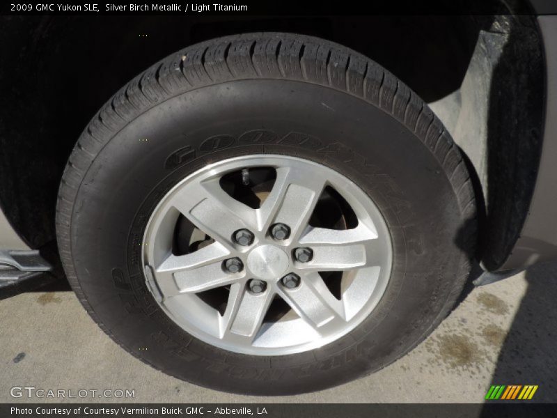 Silver Birch Metallic / Light Titanium 2009 GMC Yukon SLE