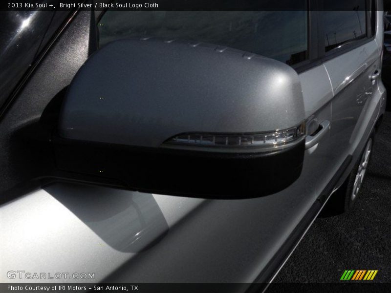Bright Silver / Black Soul Logo Cloth 2013 Kia Soul +