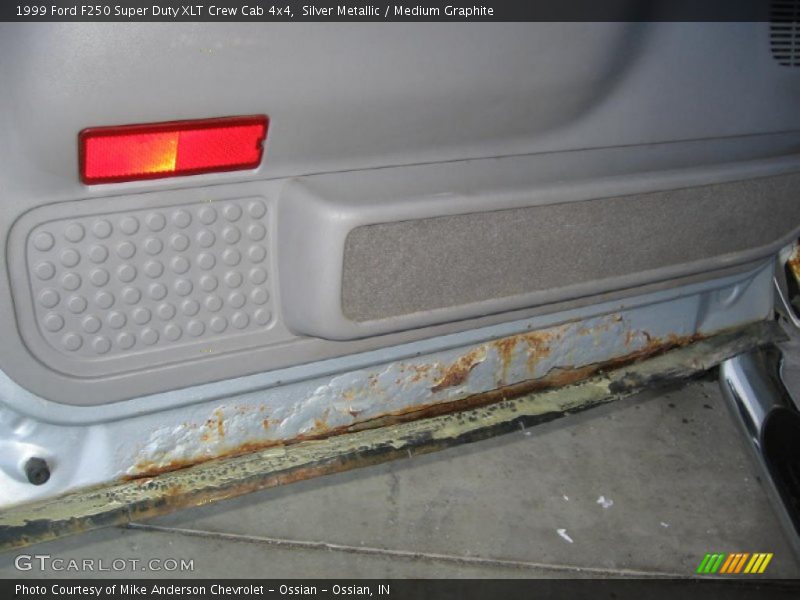 Silver Metallic / Medium Graphite 1999 Ford F250 Super Duty XLT Crew Cab 4x4