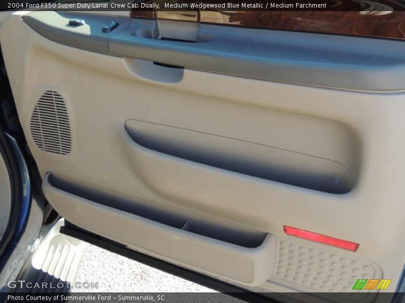 Medium Wedgewood Blue Metallic / Medium Parchment 2004 Ford F350 Super Duty Lariat Crew Cab Dually