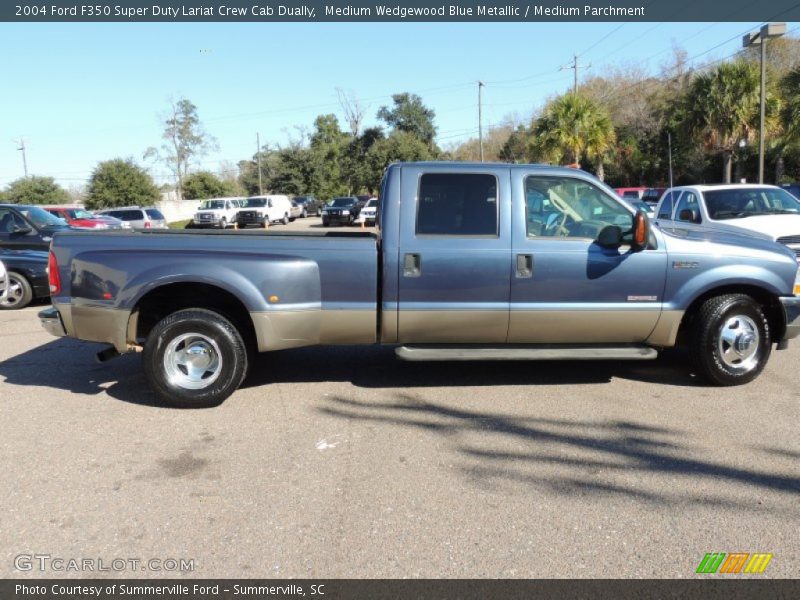 Medium Wedgewood Blue Metallic / Medium Parchment 2004 Ford F350 Super Duty Lariat Crew Cab Dually